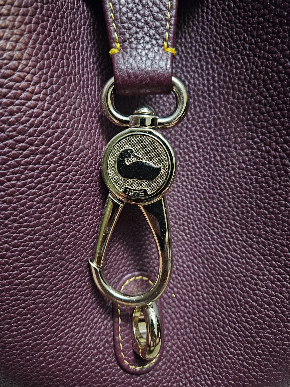 Dooney & Bourke Small Logo Lock Sac Burgundy
